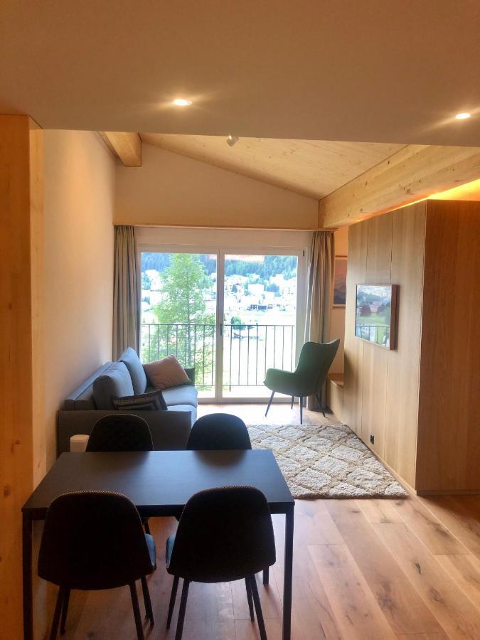 Studio Mattawaldstrasse 17a *